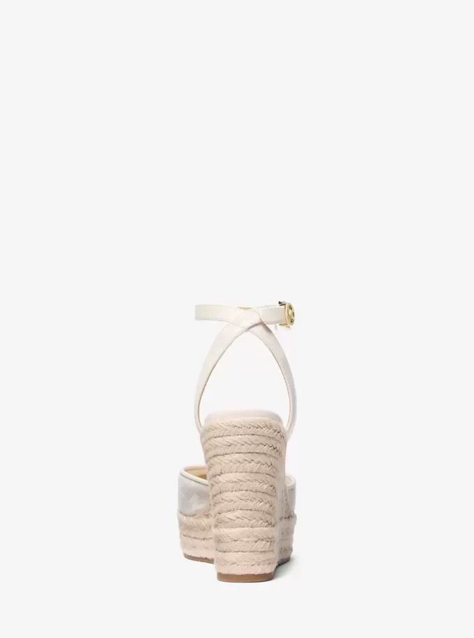 Espadrilky na klínku s logem Larissa Espadrilky na klínku s logem Larissa
