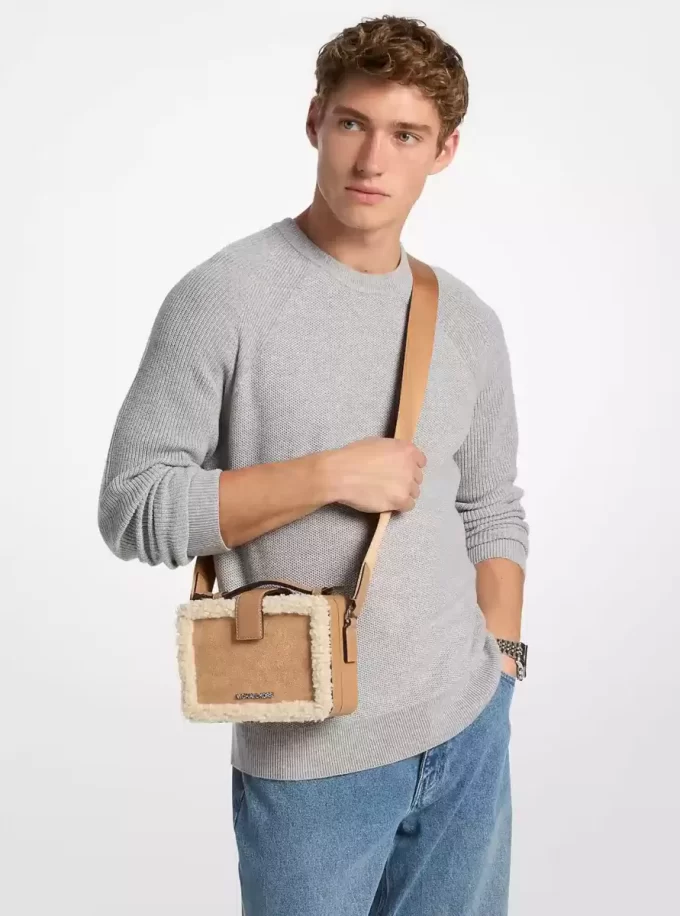 Kabelka Cooper Semiš a Sherpa Crossbody Kabelka Cooper Semiš a Sherpa Crossbody