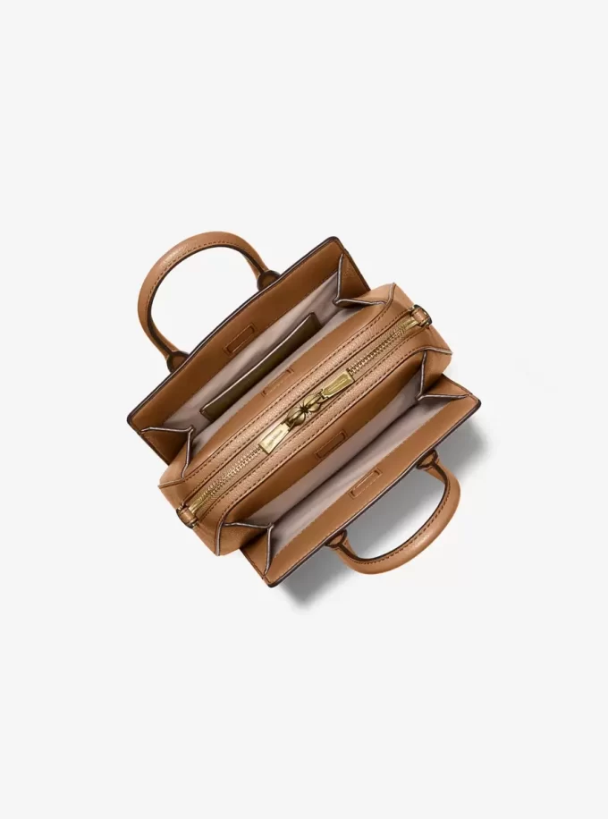 Kabelka Laila Extra Signature Logo Crossbody Kabelka Laila Extra Signature Logo Crossbody