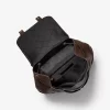 Kožený batoh Colby Medium Logo Embossed s leštěnou povrchovou úpravou Kožený batoh Colby Medium Logo Embossed s leštěnou povrchovou úpravou