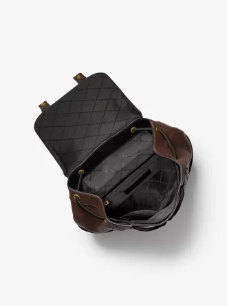 Kožený batoh Colby Medium Logo Embossed s leštěnou povrchovou úpravou