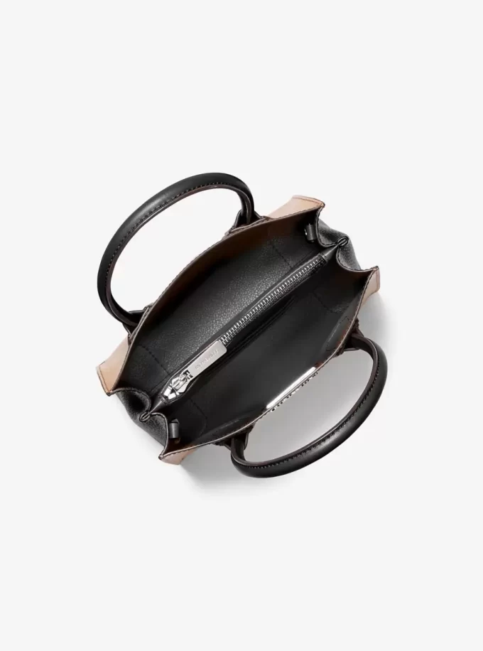 Kožená crossbody kabelka Mercer střední velikosti s kamínky Kožená crossbody kabelka Mercer střední velikosti s kamínky