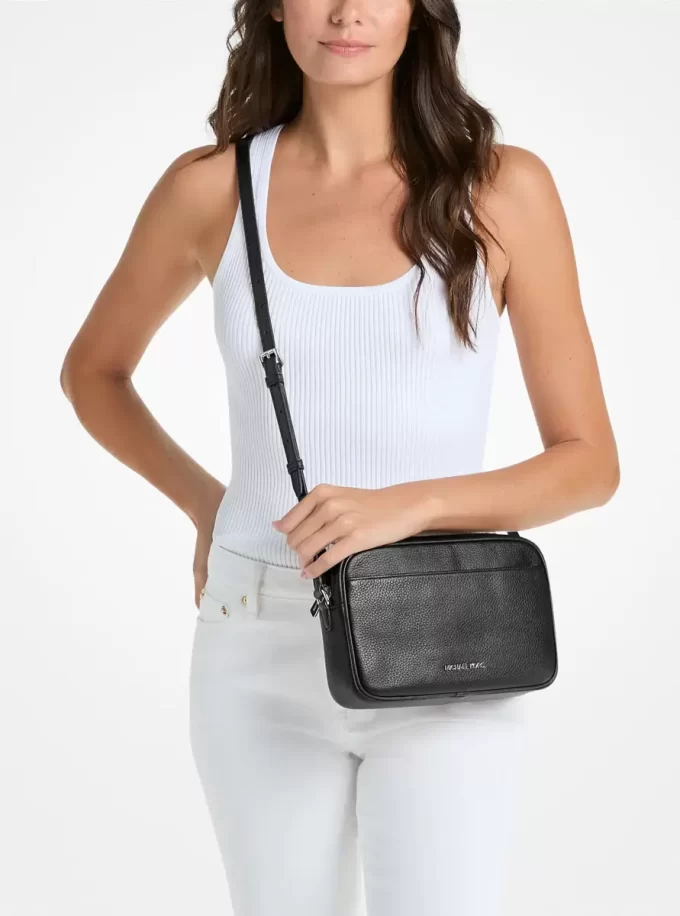 Kožená crossbody taška Jet Set Pebbled
