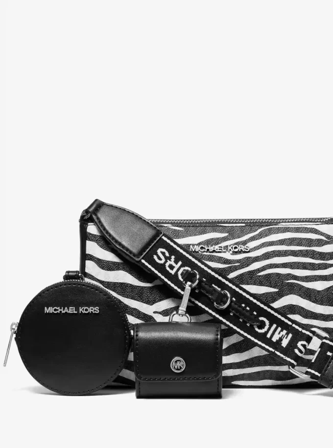 Kožená crossbody taška Jet Set s potiskem zvířat a logem střední velikosti s pouzdrem pro Apple Airpods Pro® Kožená crossbody taška Jet Set s potiskem zvířat a logem střední velikosti s pouzdrem pro Apple Airpods Pro®