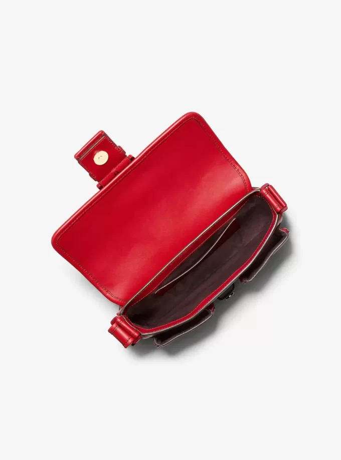 Kožená taška přes rameno Colby střední velikosti Kožená taška přes rameno Colby střední velikosti