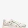 Leo Mixed-Media Trainer Leo Mixed-Media Trainer