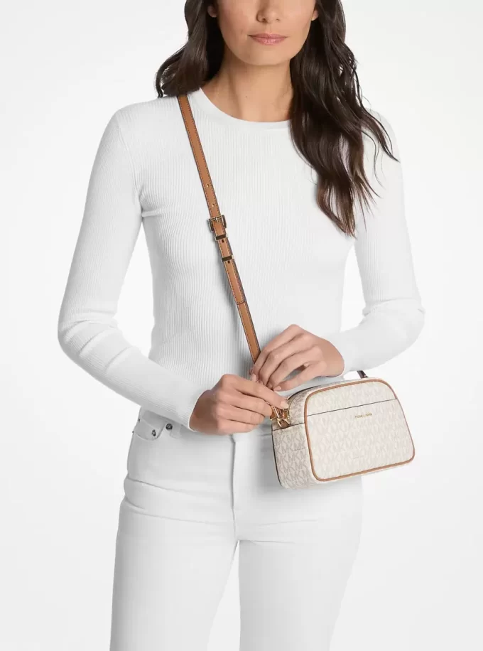 Malá crossbody kabelka s logem Jet Set Malá crossbody kabelka s logem Jet Set