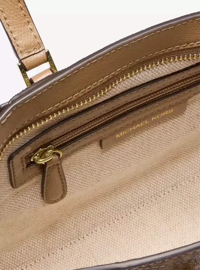 Malá kožená crossbody kabelka Taryn s logem a logem Signature Malá kožená crossbody kabelka Taryn s logem a logem Signature