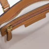 Malá kožená crossbody kabelka Taryn s logem a logem Signature Malá kožená crossbody kabelka Taryn s logem a logem Signature