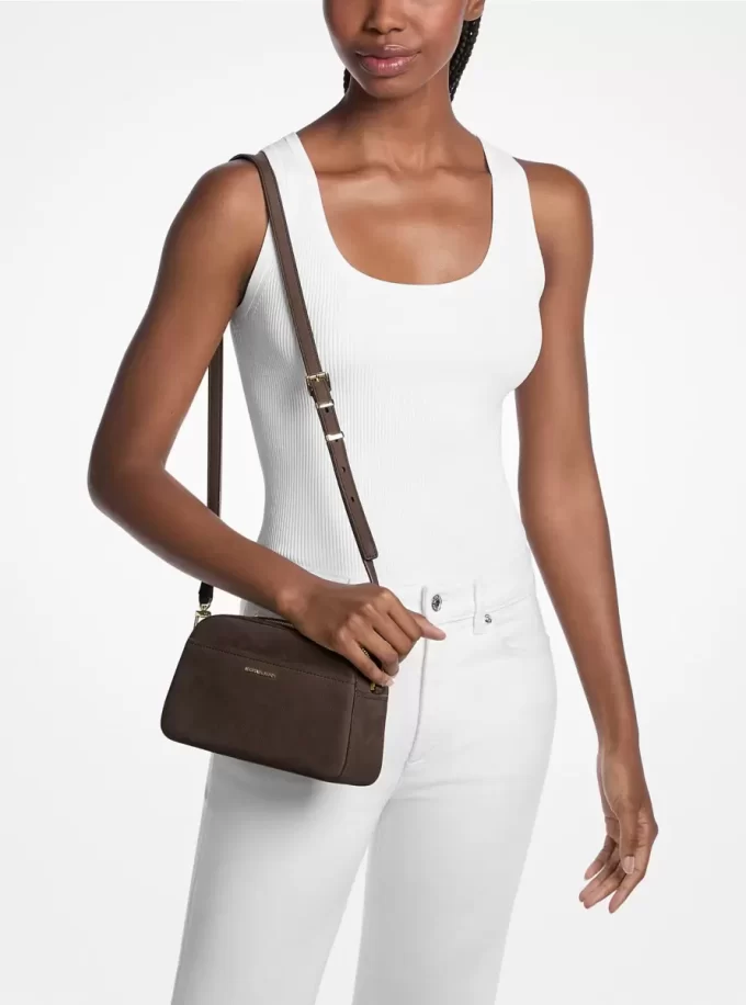 Malá nubuková crossbody taška Jet Set na fotoaparát Malá nubuková crossbody taška Jet Set na fotoaparát