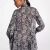 Metalické šaty s paisley vzorem a zavazováním Metalické šaty s paisley vzorem a zavazováním