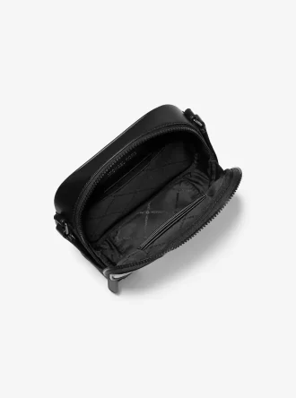 Nadýchaná metalická crossbody kabelka Brooklyn