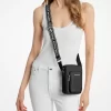 Nylonová crossbody kabelka Khai Nylonová crossbody kabelka Khai