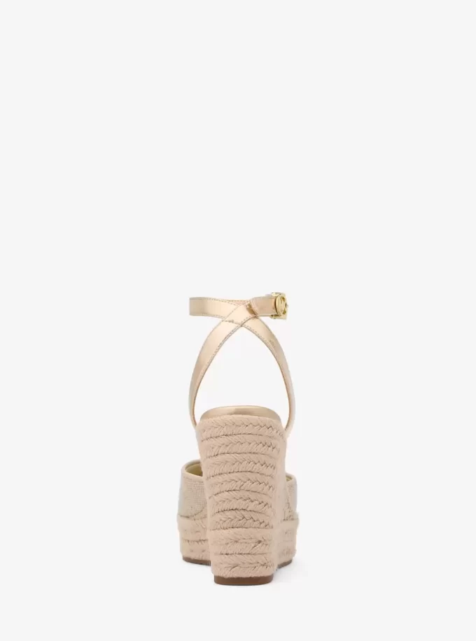 Plátěné espadrilky Larissa s metalickým vzorem na klínku Plátěné espadrilky Larissa s metalickým vzorem na klínku
