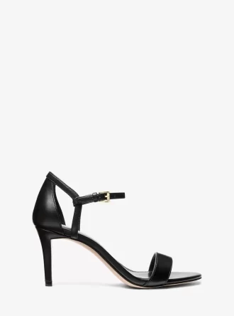 Simone Sandal