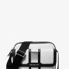 Střední crossbody kabelka Cooper Signature s logem a pruhy pro fotoaparát Střední crossbody kabelka Cooper Signature s logem a pruhy pro fotoaparát