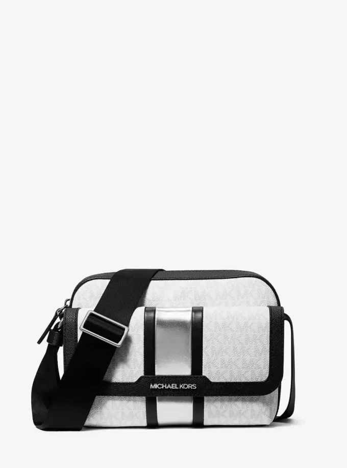 Střední crossbody kabelka Cooper Signature s logem a pruhy pro fotoaparát Střední crossbody kabelka Cooper Signature s logem a pruhy pro fotoaparát