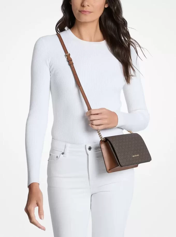 Střední crossbody kabelka Jet Set Signature Logo Střední crossbody kabelka Jet Set Signature Logo