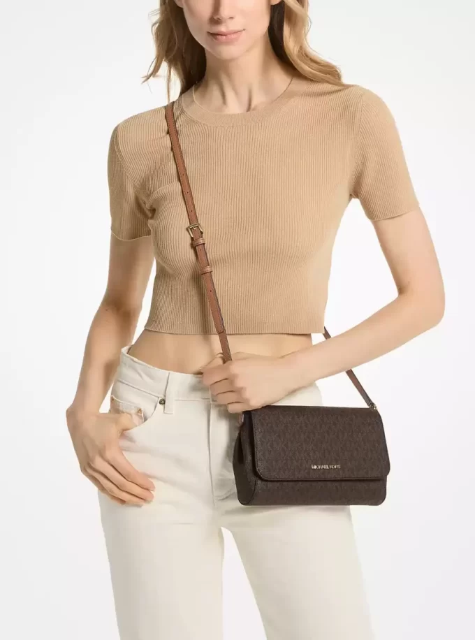 Střední logová konvertibilní crossbody kabelka Střední logová konvertibilní crossbody kabelka