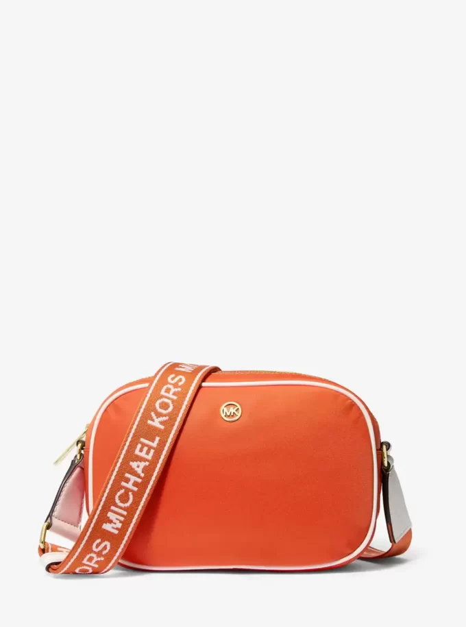 Střední nylonová crossbody taška na fotoaparát Jet Set Střední nylonová crossbody taška na fotoaparát Jet Set