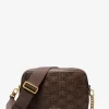 Středně velká crossbody kabelka Bryant s reliéfním logem a leštěnou koženou podšívkou Středně velká crossbody kabelka Bryant s reliéfním logem a leštěnou koženou podšívkou
