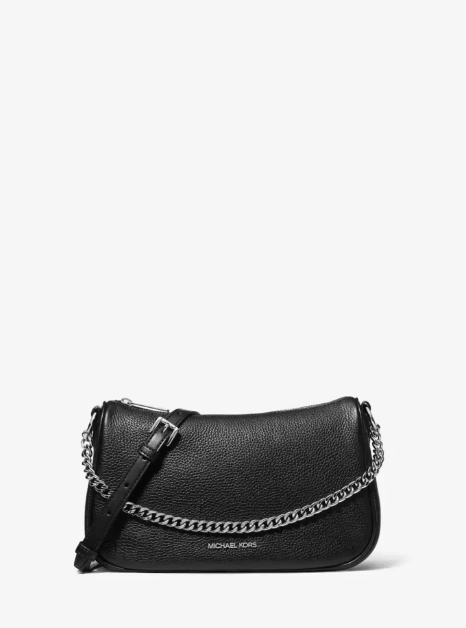Středně velká kožená crossbody kabelka Carmela Pebbled Středně velká kožená crossbody kabelka Carmela Pebbled
