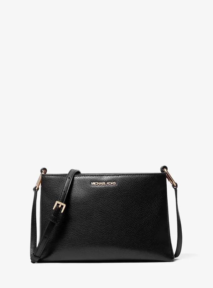 Středně velká kožená crossbody kabelka Trisha Pebbled Středně velká kožená crossbody kabelka Trisha Pebbled
