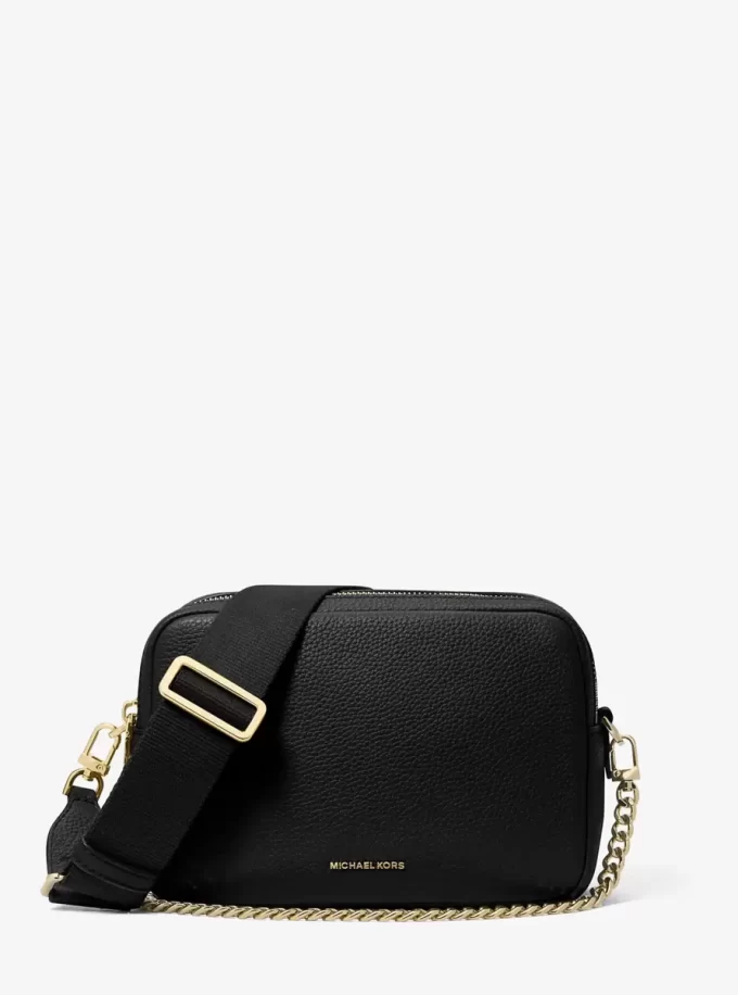 Středně velká kožená crossbody taška Bryant Pebbled Středně velká kožená crossbody taška Bryant Pebbled