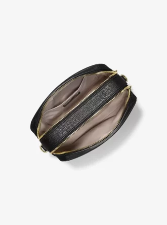 Středně velká kožená crossbody taška Bryant Pebbled