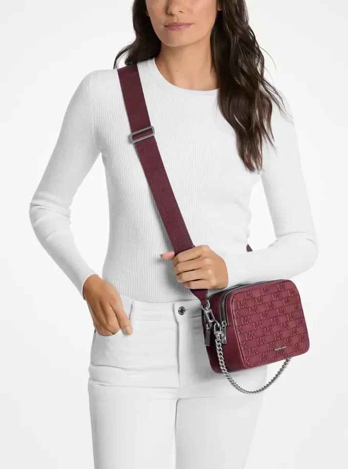 Středně velká leštěná kožená crossbody taška Bryant na fotoaparát Středně velká leštěná kožená crossbody taška Bryant na fotoaparát