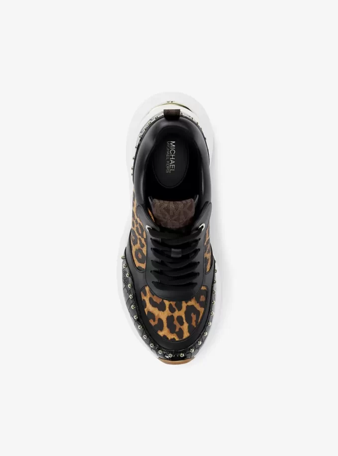 Trenér pro smíšená média v Katrině Trenér pro smíšená média v Katrině