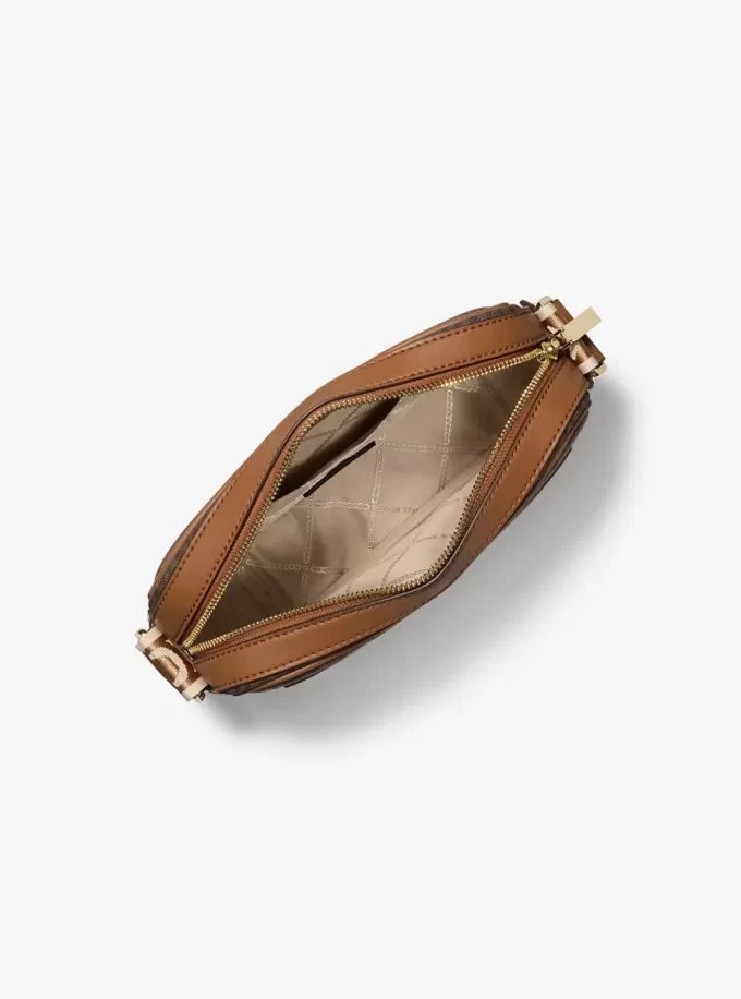 Velká crossbody kabelka Maeve Signature Velká crossbody kabelka Maeve Signature