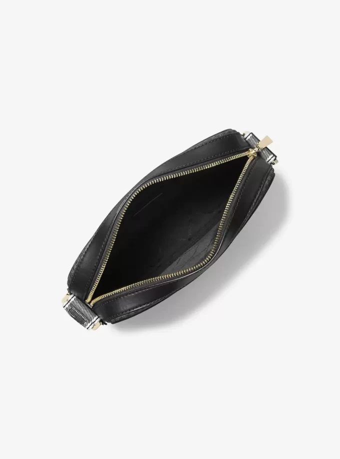 Velká crossbody kabelka Maeve Signature Logo Velká crossbody kabelka Maeve Signature Logo