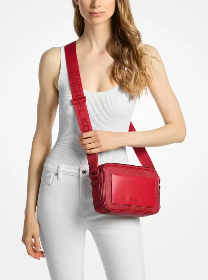 Velká crossbody kabelka Maeve Signature Logo Velká crossbody kabelka Maeve Signature Logo