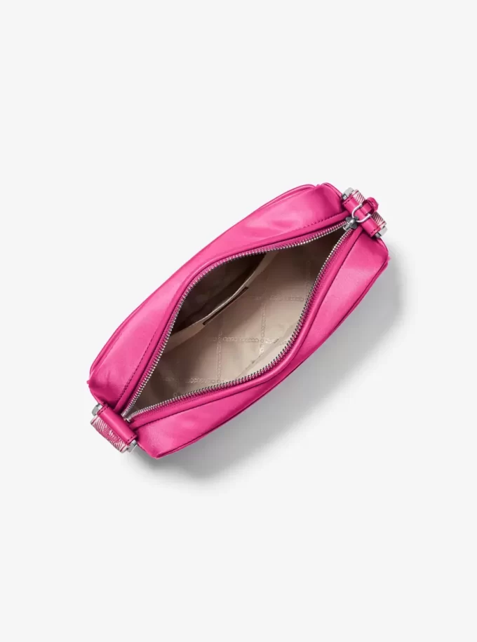 Velká nylonová gabardénová crossbody kabelka Jet Set Velká nylonová gabardénová crossbody kabelka Jet Set
