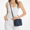 Velká safínová kožená crossbody kabelka Jet Set Velká safínová kožená crossbody kabelka Jet Set